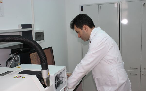 Milli Nüvə Tədqiqatları Mərkəzinin sədr müavini, kimya üzrə fəlsəfə doktoru Cəlal Nağıyev Milli Nüvə Tədqiqatları Mərkəzinin sədr müavini, kimya üzrə fəlsəfə doktoru Cəlal Nağıyev - Sputnik Azərbaycan