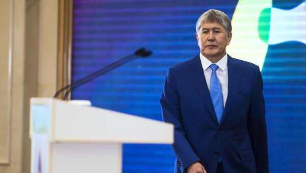 Президент Киргизии Алмазбек Атамбаев - Sputnik Azərbaycan