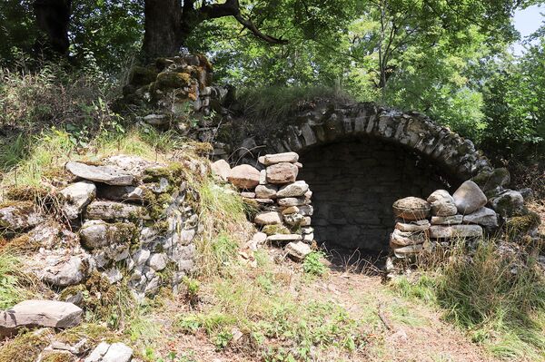 Древняя мечеть и могила сподвижника пророка в Шамахе - миф или исторический факт? Древняя мечеть и могила сподвижника пророка в Шамахе - миф или исторический факт? - Sputnik Азербайджан