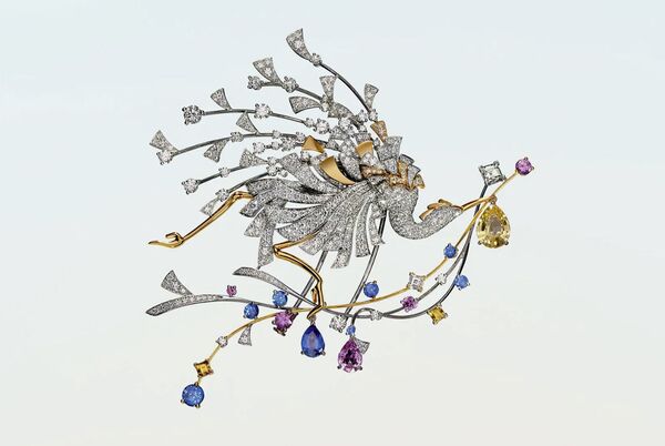 Chaumet представил новую коллекцию высокого ювелирного искусства Chaumet представил новую коллекцию высокого ювелирного искусства - Sputnik Азербайджан