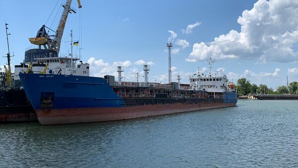 Задержанное СБУ российское судно в порту Измаила, Украина. 25 июля 2019 - Sputnik Азербайджан