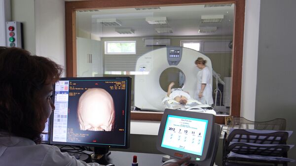 Обследование на магнитно-резонансном томографе - Sputnik Azərbaycan