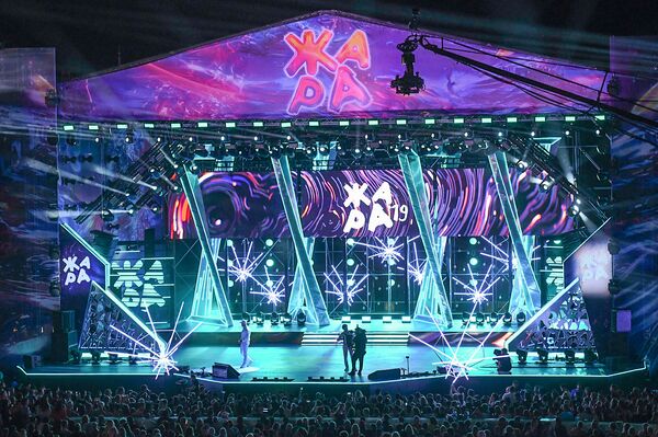 Международный музыкальный фестиваль Жара 2019 в Баку. Третий день. - Sputnik Азербайджан