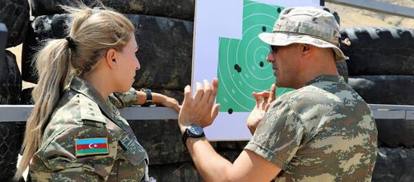 Азербайджанские военные врачи проходят подготовку к конкурсу Военно-медицинская эстафета - Sputnik Азербайджан