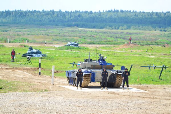 Azərbaycan tankları V Beynəlxalq Ordu Oyunları-2019da  - Sputnik Azərbaycan