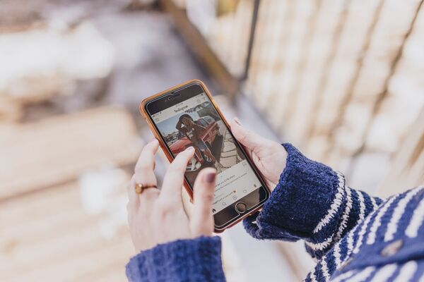 Instagram скрыл лайки в семи странах Instagram скрыл лайки в семи странах - Sputnik Азербайджан