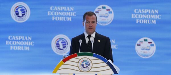 Премьер-министр РФ Д. Медведев принял участие в Первом Каспийском экономическом форуме - Sputnik Азербайджан