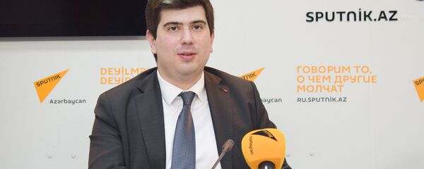 Политолог, аспирант Центра постсоветских исследований ИМЭМО имени Примакова РАН Фархад Ибрагимов Политолог, аспирант Центра постсоветских исследований ИМЭМО имени Примакова РАН Фархад Ибрагимов - Sputnik Азербайджан