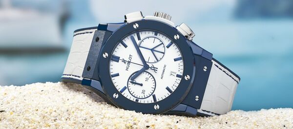 Модель часов Hublot Classic Fusion Chronograph Ibiza  - Sputnik Азербайджан
