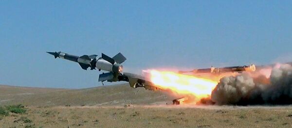 Зенитно-ракетные войска провели учения с боевой стрельбой Зенитно-ракетные войска провели учения с боевой стрельбой - Sputnik Азербайджан