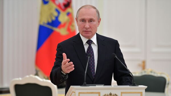 Президент РФ В. Путин, фото из архива - Sputnik Azərbaycan