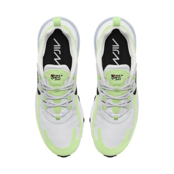 Плохого не посоветует: новые кроссовки Nike от психиатра Лиз Бикрофт Плохого не посоветует: новые кроссовки Nike от психиатра Лиз Бикрофт - Sputnik Азербайджан