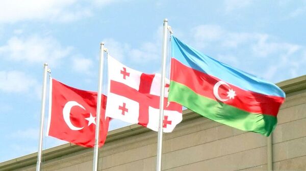 Флаги Азербайджана, Турции и Грузии - Sputnik Азербайджан