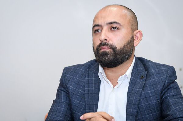 Как стать популярным и не обманывать своих подписчиков – мнения азербайджанских блогеров - Sputnik Азербайджан