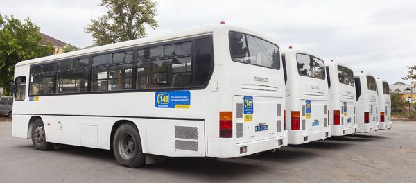 Новые более вместительные автобусы Новые более вместительные автобусы - Sputnik Азербайджан
