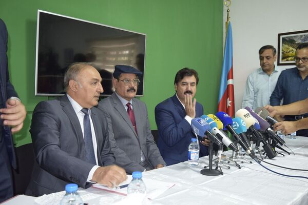 Pakistanlılar Azərbaycana əlidolu gəlirlər – İxraca nə gərək var? Biz təşkil edərik Pakistanlılar Azərbaycana əlidolu gəlirlər – İxraca nə gərək var? Biz təşkil edərik - Sputnik Azərbaycan