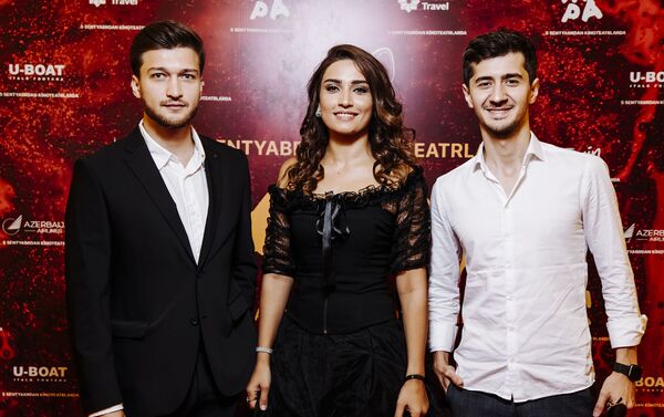 В Центре Гейдара Алиева в Баку прошел премьерный показ романтической комедии Жара в Баку - Sputnik Азербайджан