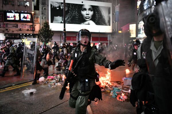 Во время протестов в Гонконге - Sputnik Азербайджан