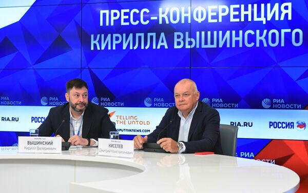 Вышинский поблагодарил Путина Вышинский поблагодарил Путина - Sputnik Азербайджан