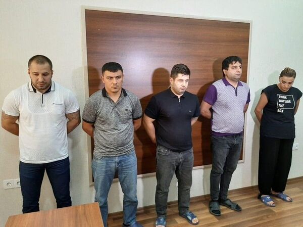 В Баку женщина сколотила банду, чтобы выбить свои деньги у должника - Sputnik Азербайджан
