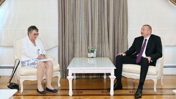 Президент Ильхам Алиев принял делегацию во главе с президентом Парламентской ассамблеи Совета Европы Лилиан Мори Паскье - Sputnik Азербайджан