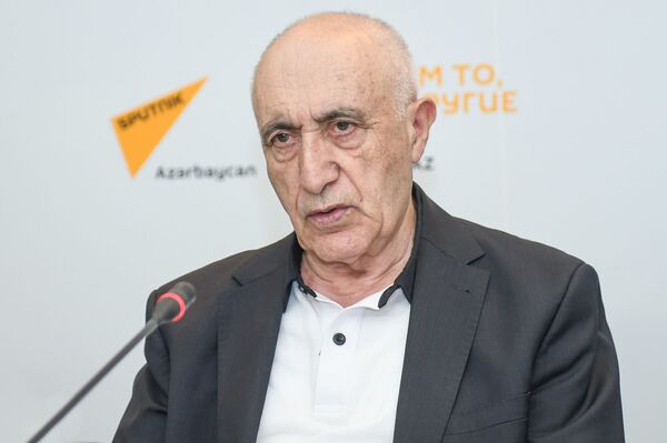 Члены Общественного совета при Минобразования не намерены молчать Члены Общественного совета при Минобразования не намерены молчать - Sputnik Азербайджан