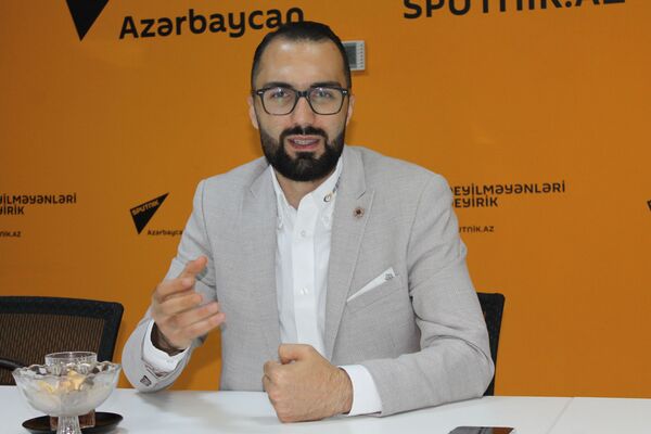 Надо просто захотеть: бакинец намерен обойти пешком одиннадцать стран Надо просто захотеть: бакинец намерен обойти пешком одиннадцать стран - Sputnik Азербайджан