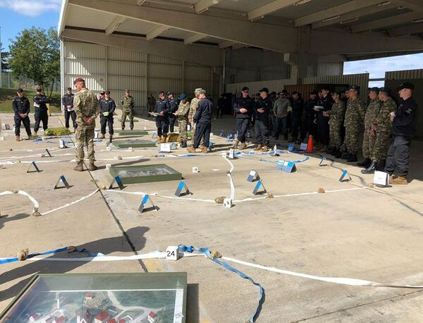 Азербайджанские военнослужащие - на учениях в Германии Азербайджанские военнослужащие - на учениях в Германии - Sputnik Азербайджан