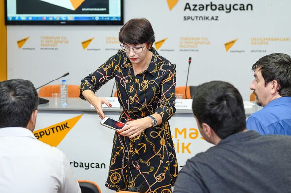 SputnikPro в Баку: российский медиаэксперт объяснила, как правильно общаться с читателями - Sputnik Азербайджан