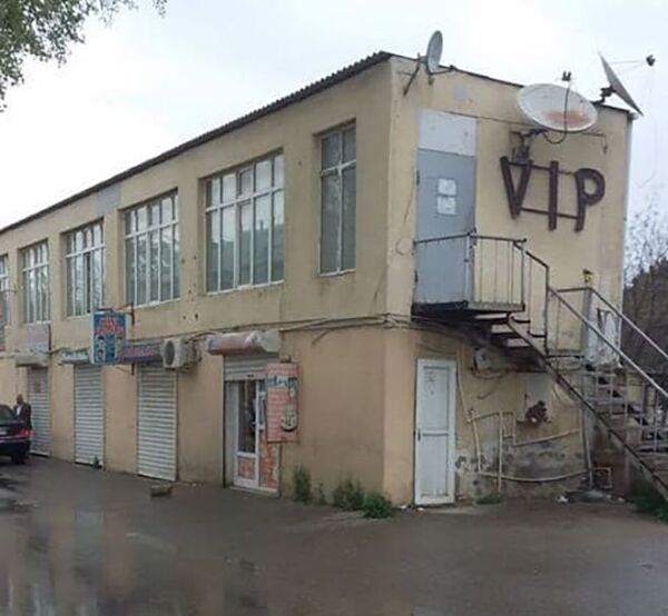 В Баку дети остались без дороги в школу В Баку дети остались без дороги в школу - Sputnik Азербайджан