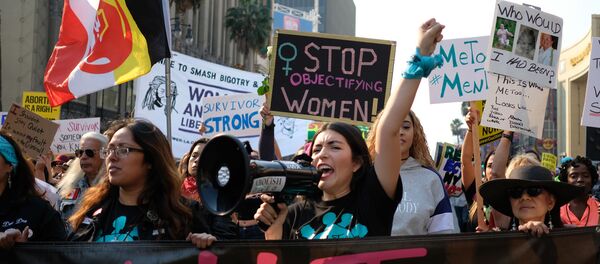 Активисты движения #MeToo в Голливуде, США, фото из архива Активисты движения #MeToo в Голливуде, США, фото из архива - Sputnik Азербайджан