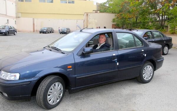  Инвалидам Карабахской войны подарили автомобили - Sputnik Азербайджан