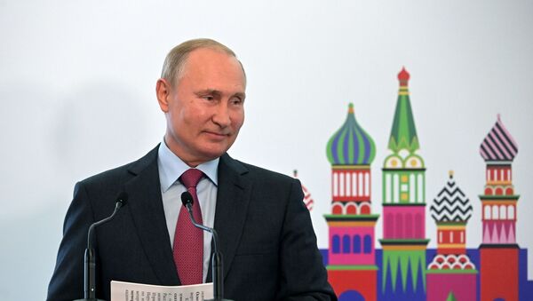Президент РФ Владимир Путин на конгрессе израильского благотворительного фонда Керен ха-Йесод в Москве - Sputnik Azərbaycan