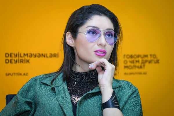 Nərmin Kərimbəyova: Avroviziya yarışında kimin şəxsi tanışlığı varsa, o keçir Nərmin Kərimbəyova: Avroviziya yarışında kimin şəxsi tanışlığı varsa, o keçir - Sputnik Azərbaycan