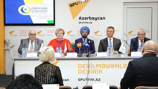 Объединились, чтобы раскрывать сердца: Ассамблея народов Евразии в Баку - Sputnik Азербайджан