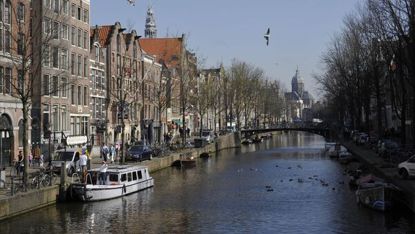 Вид на один из каналов в Амстердаме - Sputnik Азербайджан