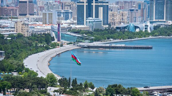 Бакинский бульвар на набережной Бакинской бухты - Sputnik Азербайджан