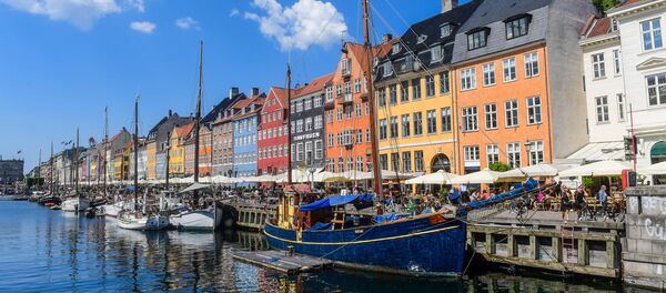 Канал Nyhavn (Новая гавань) в Копенгагене Канал Nyhavn (Новая гавань) в Копенгагене - Sputnik Азербайджан