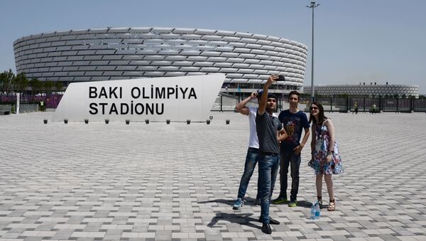 Bakı Olimpiya Stadionunun qarşısı - Sputnik Азербайджан
