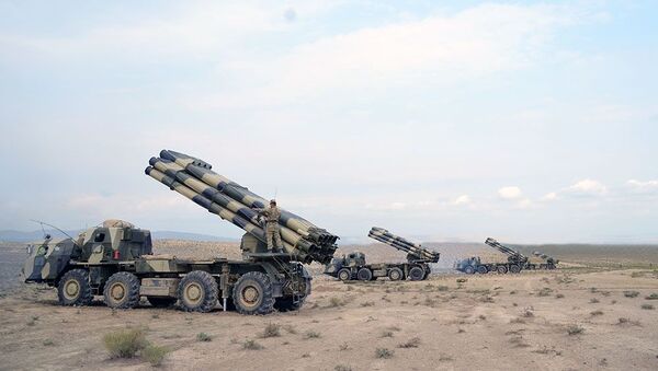Ракетные и артиллерийские подразделения провели боевые стрельбы  - Sputnik Азербайджан