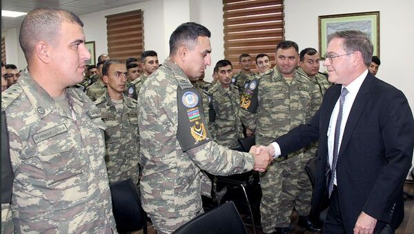 Посол США встретился с азербайджанскими военнослужащими, участвовавшими в учениях Saber Junction - 19 - Sputnik Азербайджан