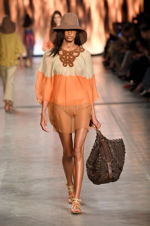 Итоги главных Fashion Weeks: что носить будем? Итоги главных Fashion Weeks: что носить будем? - Sputnik Азербайджан