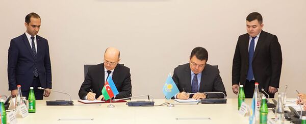 Азербайджан и Казахстан сверили свои планы в транспортных и энергетических проектах Азербайджан и Казахстан сверили свои планы в транспортных и энергетических проектах - Sputnik Азербайджан