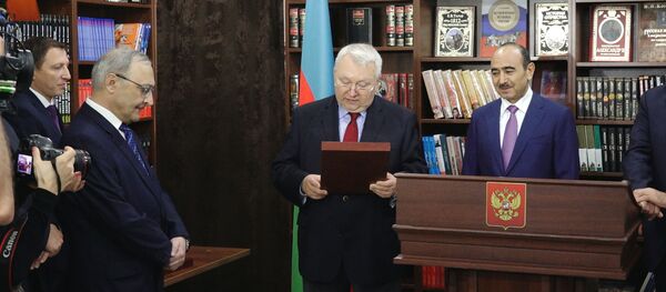 Нам 10 лет: видео с юбилея Дома русской книги в Баку - Sputnik Азербайджан