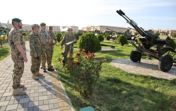 В Отдельной общевойсковой армии проведена инспекция по контролю над вооружениями  - Sputnik Азербайджан
