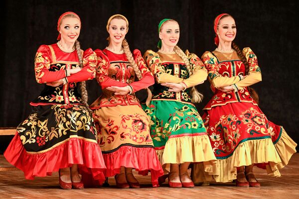 Выступление Российского государственного академического хореографического ансамбля Березка в Баку - Sputnik Азербайджан