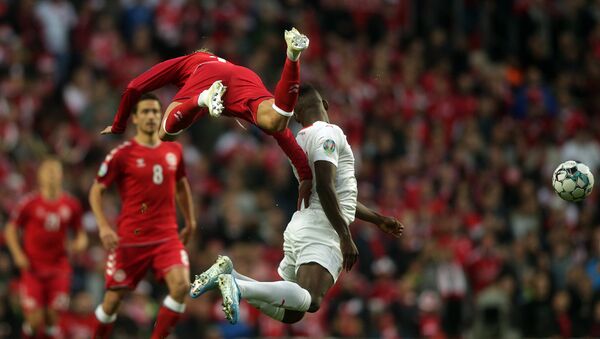 Игровой момент матча Дания - Швейцария - Sputnik Азербайджан