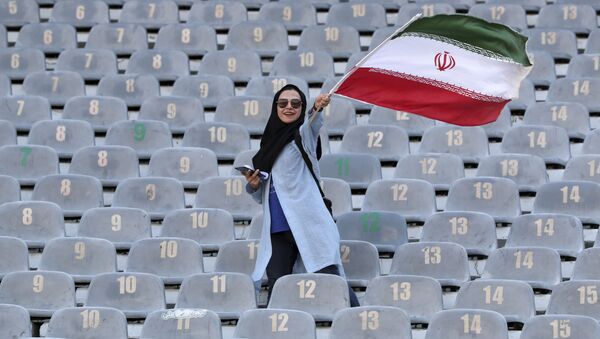Иранские болельщицы на Чемпионате мира по футболу - Sputnik Azərbaycan