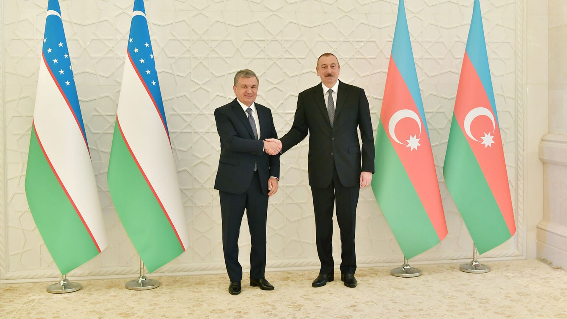 Президент Азербайджана Ильхам Алиев и президент Узбекистана ШавкатаМирзиёев, фото из архива - Sputnik Азербайджан, 1920, 25.10.2021