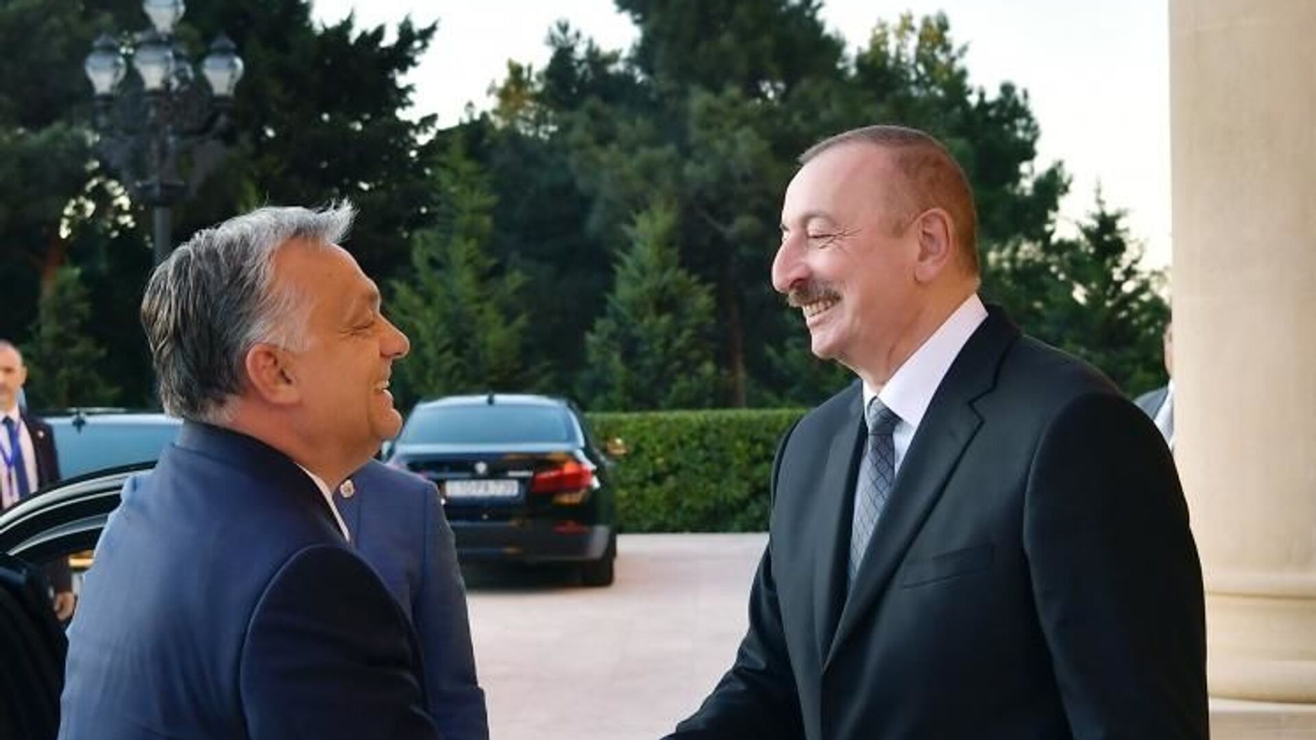 Президент Ильхам Алиев встретился с премьер-министром Венгрии Виктором Орбаном - Sputnik Азербайджан, 1920, 24.01.2023